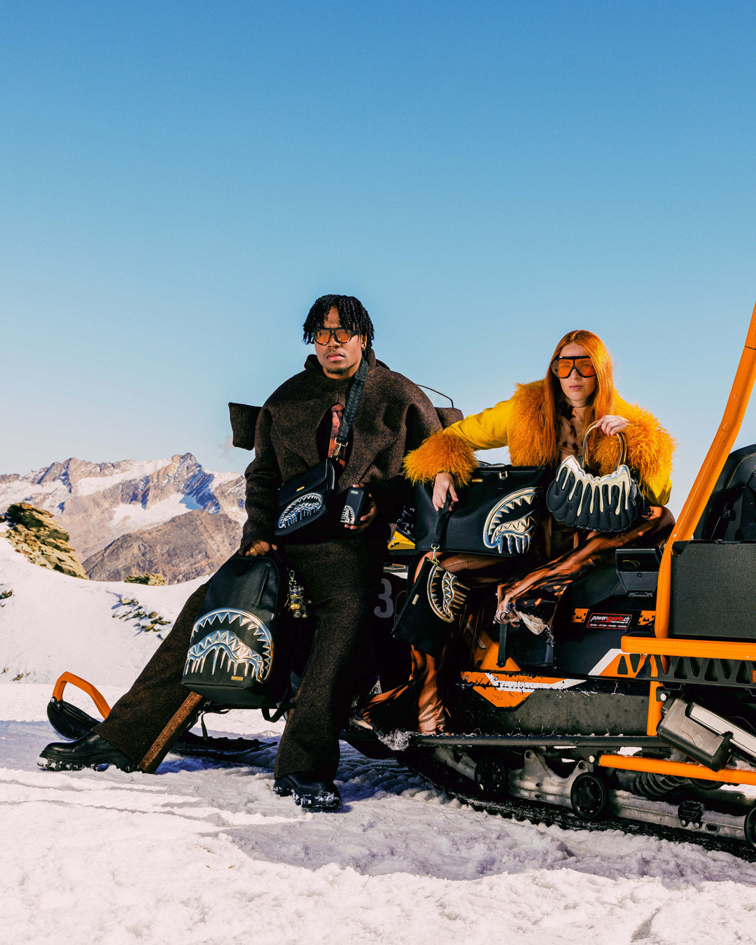 GOLDHEART SHARK DRIP MESSENGER SLING